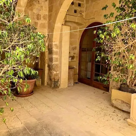 Tal-ghani Gozo Farmhouse *