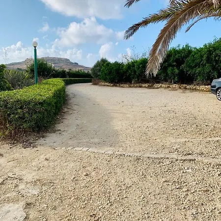 Tal-ghani Gozo Farmhouse *